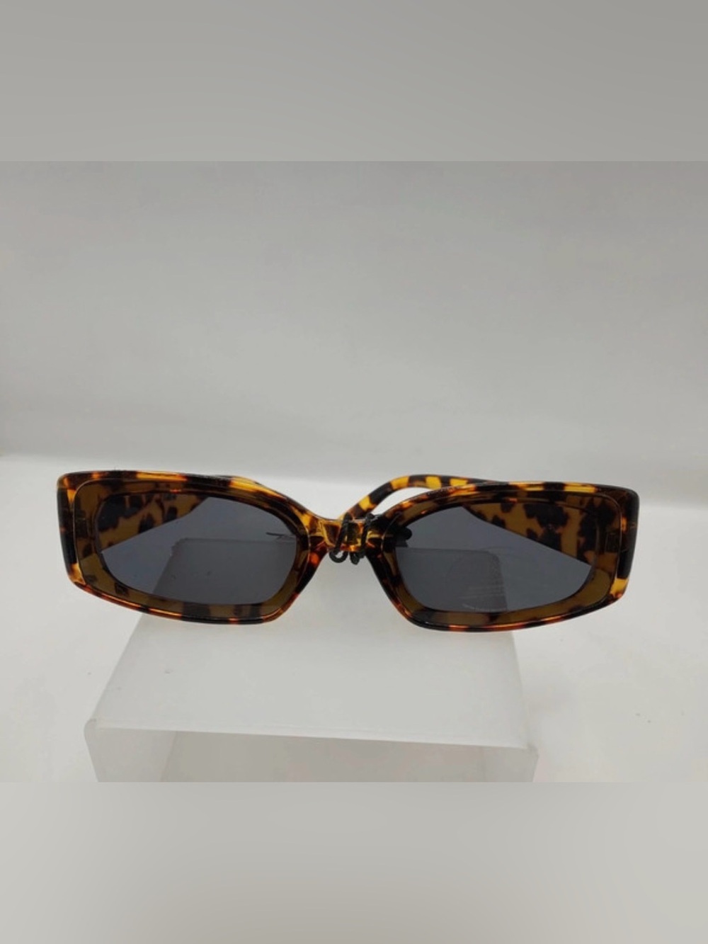 Nasty Gal Tortoiseshell Rectangle Sunglasses - Dark Lenses